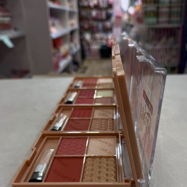 פלטת איפור דו קומתית